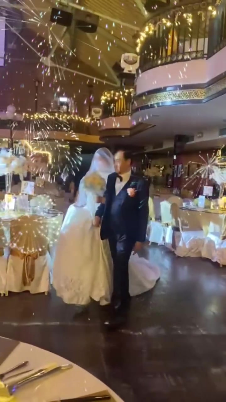 Stephanie & Ka Lun 的婚禮片刻